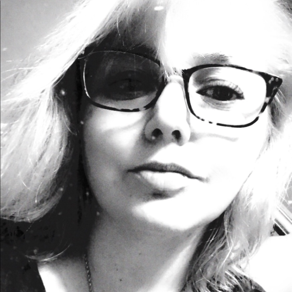 Meet your Posher, Earnestine